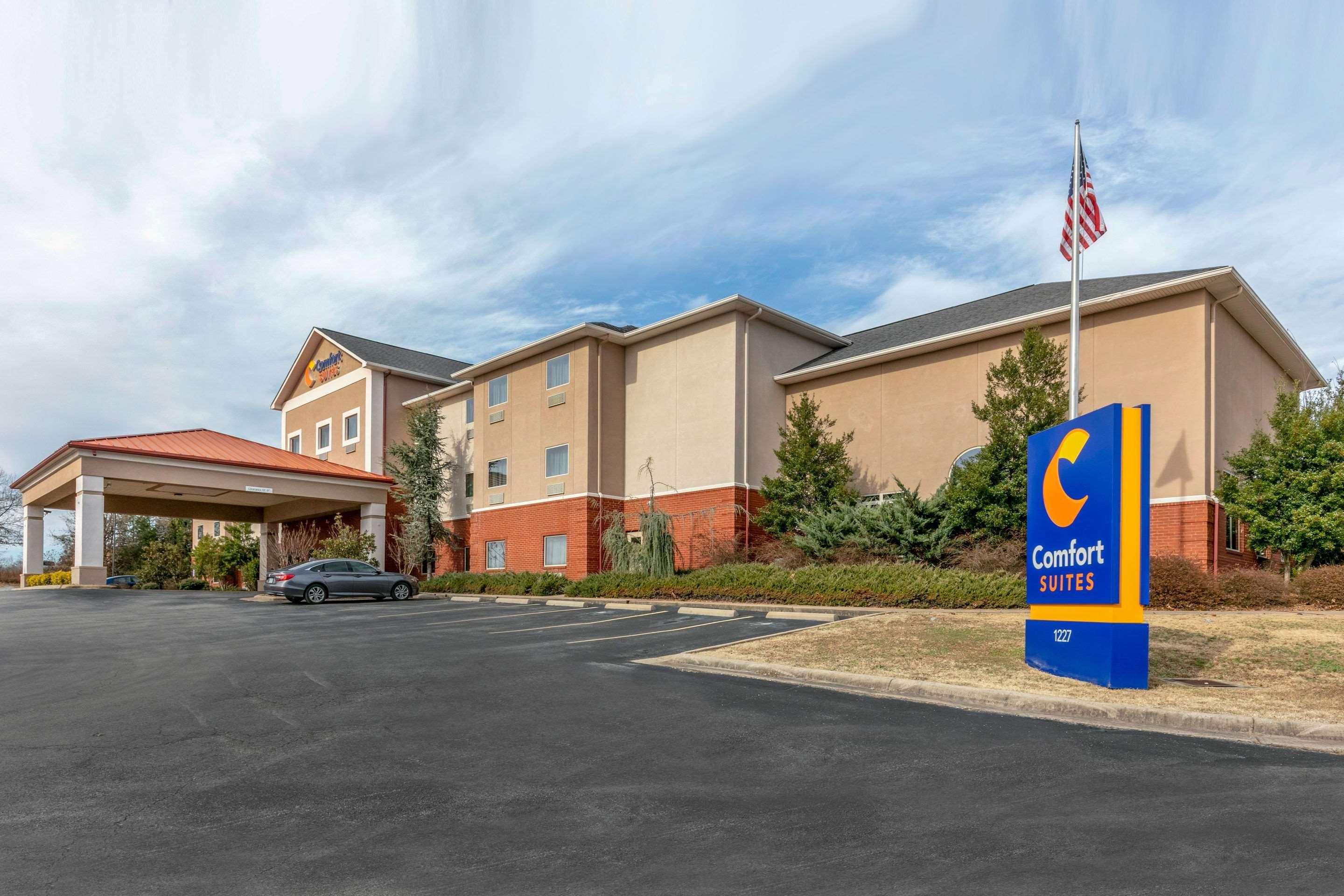 Comfort Suites Batesville Exterior photo